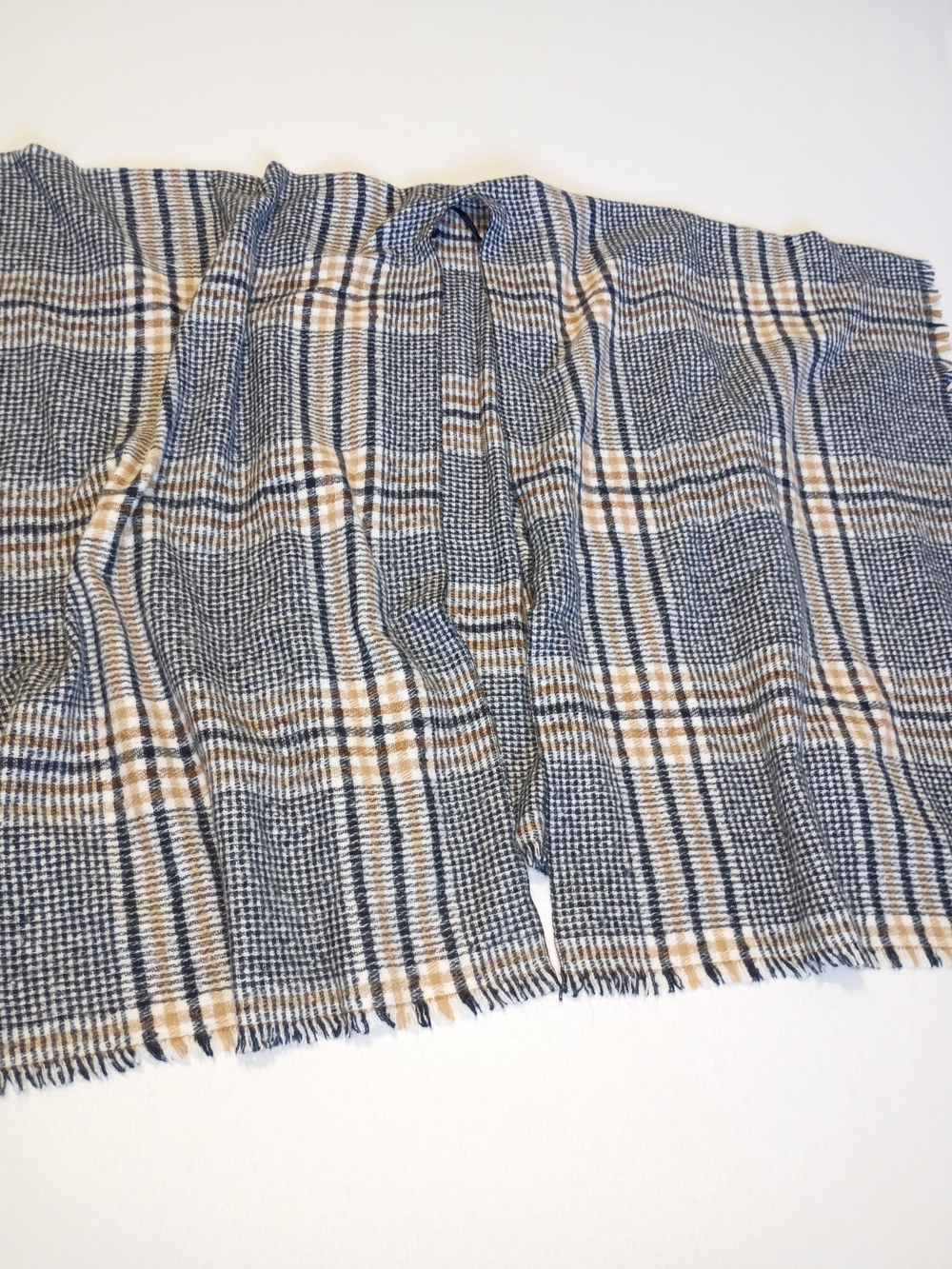 Old Navy Plaid Blanket Poncho Wrap OS Fringe Open Front Cape Black Tan Fleece